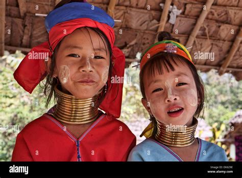 longnecks thailand|The Long Neck Karen Hilltop Tribe: A Village in Thailand.
